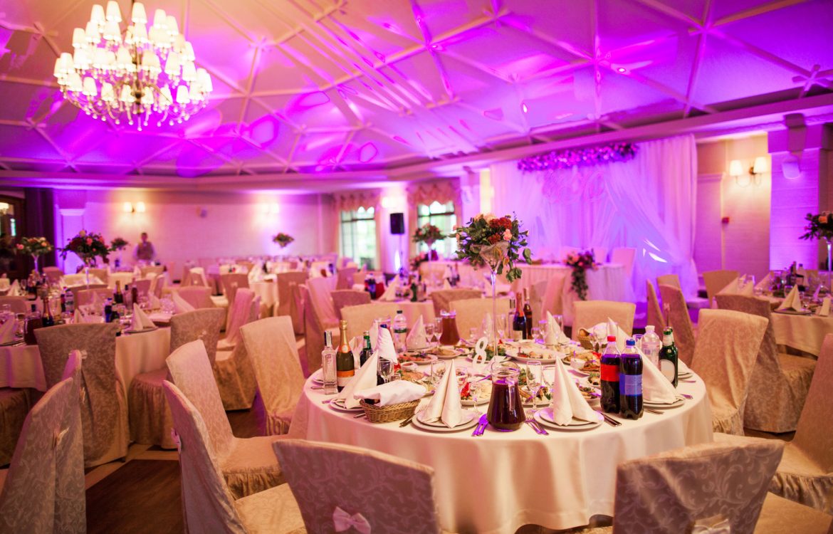 beautiful-interior-large-festive-hall-decorated-tables-with-food
